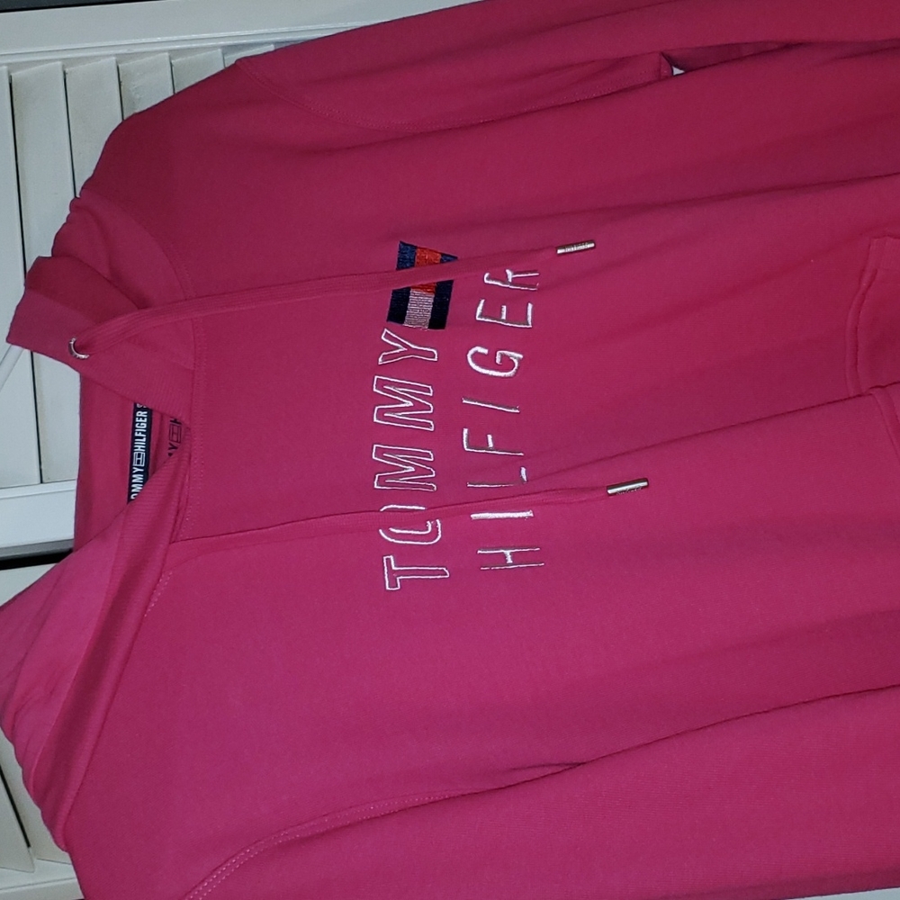 tommy hilfiger hoodie .